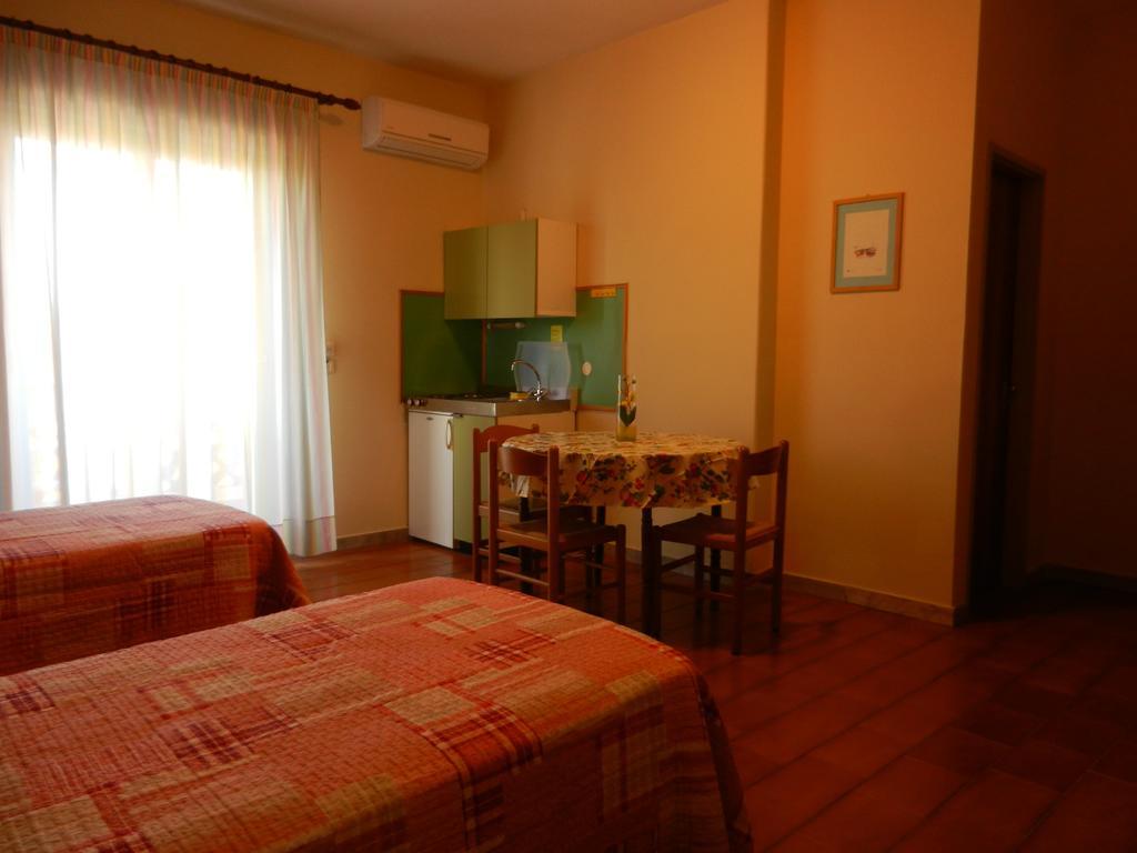 Villa Collina Giardini Naxos Phòng bức ảnh