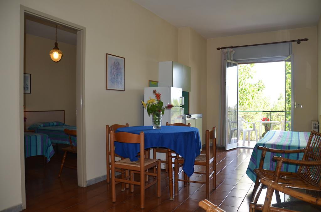 Villa Collina Giardini Naxos Phòng bức ảnh